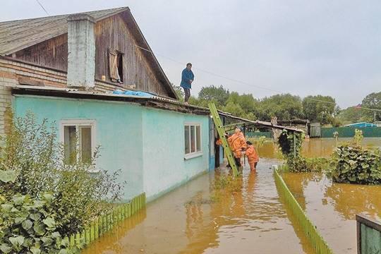 spasateli mchs prishli na pomoshh zhitelyam zatoplennyx syol primorya 1 1